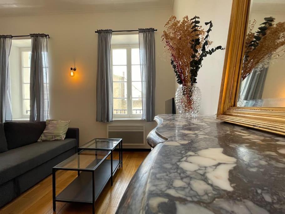 L'Appartement Tomey Avec Parking Carcassonne Luaran gambar