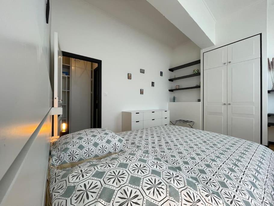 L'Appartement Tomey Avec Parking Carcassonne Luaran gambar