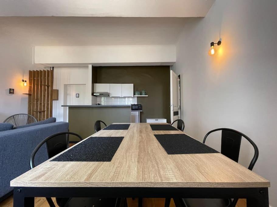 L'Appartement Tomey Avec Parking Carcassonne Luaran gambar