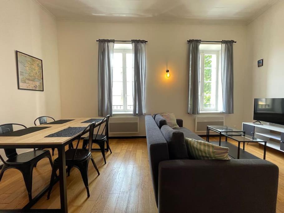 L'Appartement Tomey Avec Parking Carcassonne Luaran gambar